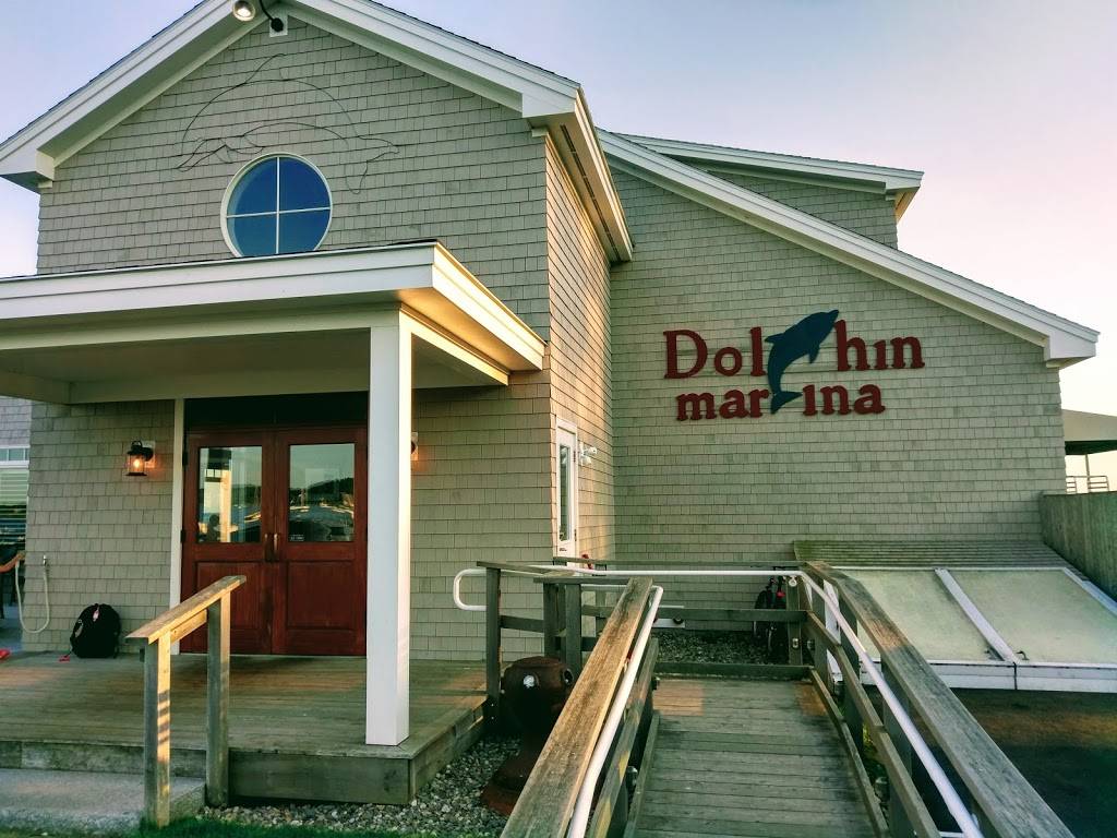 Dolphin Marina & Restaurant | restaurant | 515 Basin Point Rd, Harpswell, ME 04079, USA | 2078336000 OR +1 207-833-6000