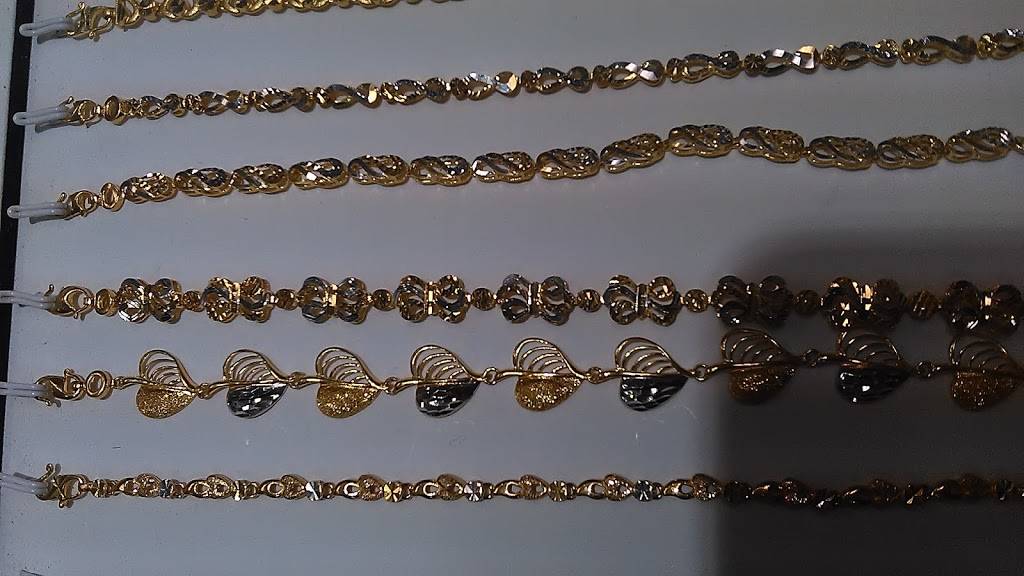 Kusina Mississauga | restaurant | 3024 Hurontario St, Mississauga, ON L5B 4M4, Canada | 9052680472 OR +1 905-268-0472