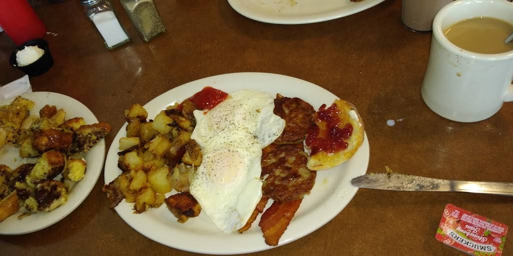 Howard Street Diner | restaurant | 142 Howard St, Brockton, MA 02302, USA | 5085865799 OR +1 508-586-5799