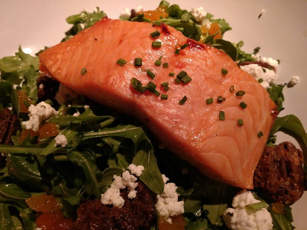 The Hutch on Avondale | restaurant | 6437 Avondale Dr, Nichols Hills, OK 73116, USA | 4058421000 OR +1 405-842-1000