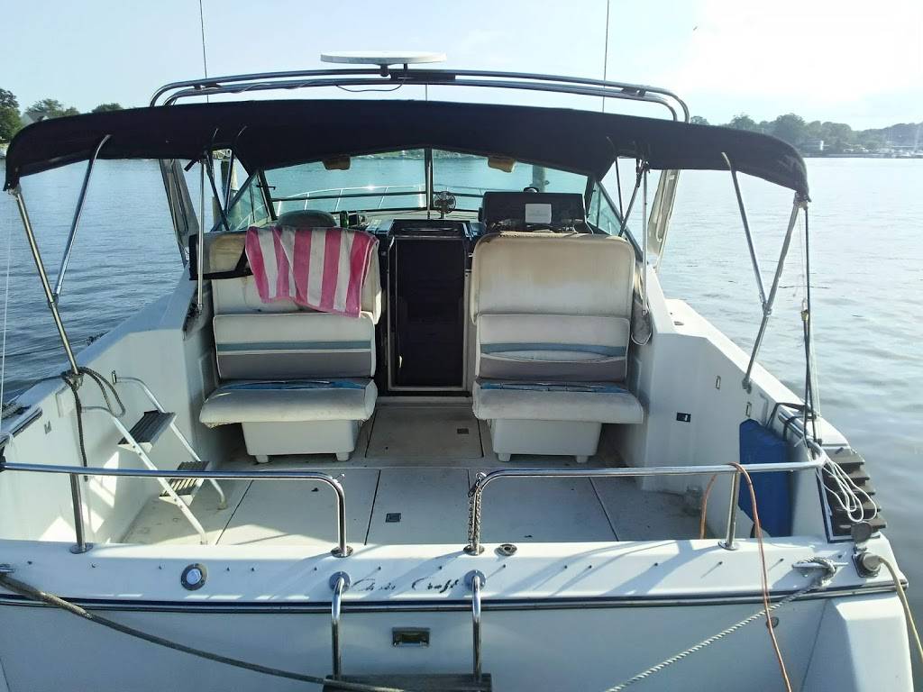 Patricks Bar & Grill | restaurant | 520 Eastern Blvd, Essex, MD 21221, USA | 4107805285 OR +1 410-780-5285