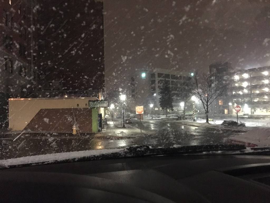 New Waverly Restaurant | restaurant | 36 Merchants Plaza, Bangor, ME 04401, USA | 2079424897 OR +1 207-942-4897