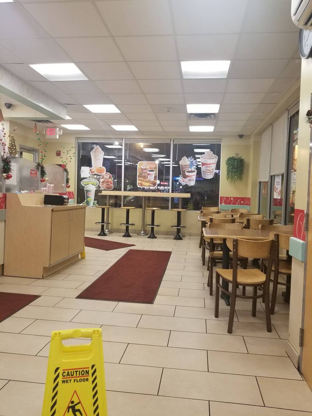 Honey Dew Donuts | bakery | 435 Lynnway, Lynn, MA 01905, USA | 7815953129 OR +1 781-595-3129