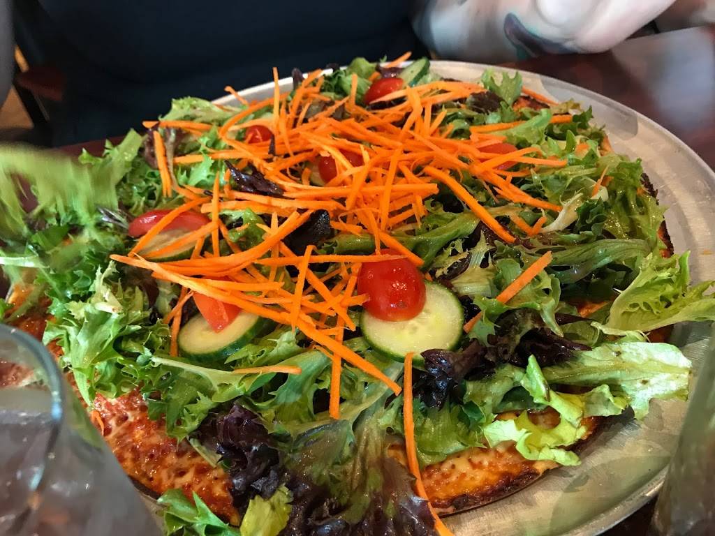 Colony Grill | restaurant | 36 S Broad St, Milford, CT 06460, USA | 2038761935 OR +1 203-876-1935