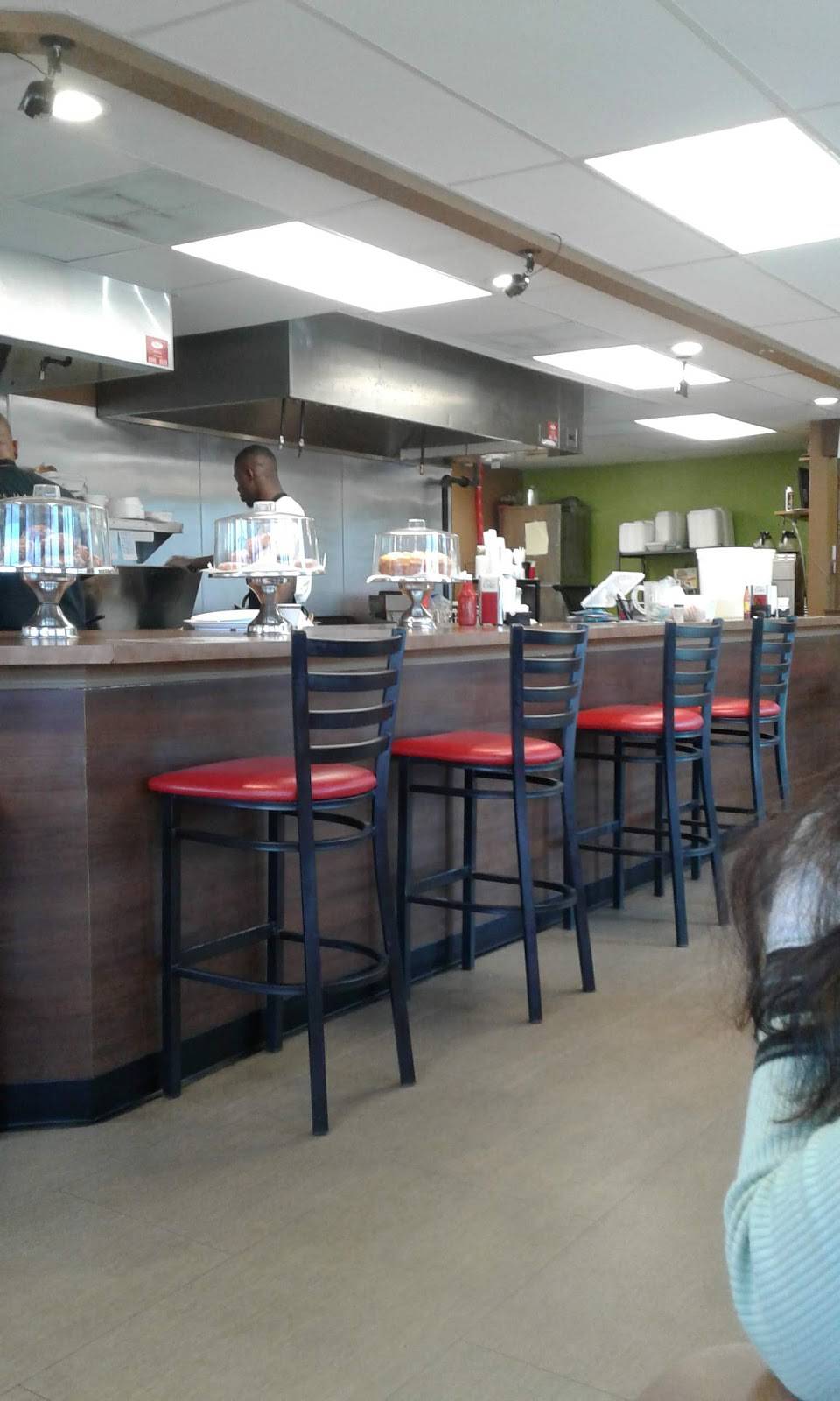 EGG KING CAFE | restaurant | 4458 Elvis Presley Blvd, Memphis, TN 38116, USA | 9012493690 OR +1 901-249-3690