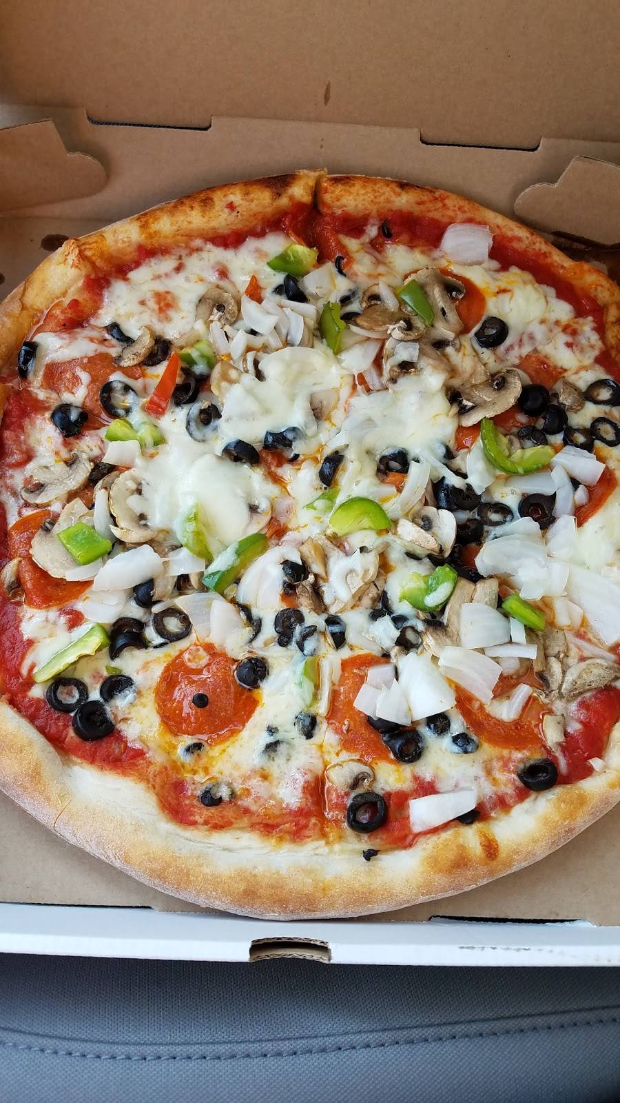 Joes Place | restaurant | 402 E Main St, Louisa, VA 23093, USA | 5409679200 OR +1 540-967-9200