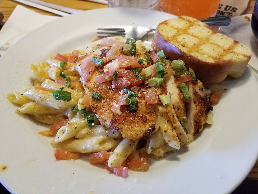 Chilis Grill & Bar | restaurant | 1840 County Road B2 W, Roseville, MN 55113, USA | 6516337718 OR +1 651-633-7718