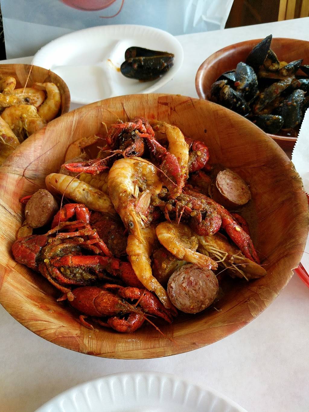 Bucket O Crawfish | restaurant | 1919 Webster St, Alameda, CA 94501, USA | 5102638578 OR +1 510-263-8578
