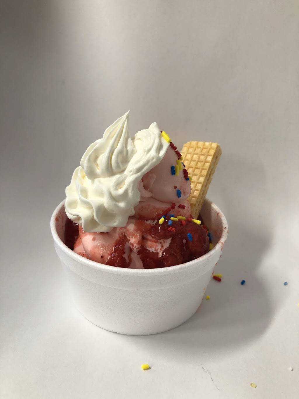 Sadie Janes Sweets and Eats | restaurant | 503 N Main St, New Sharon, IA 50207, USA | 6412950089 OR +1 641-295-0089