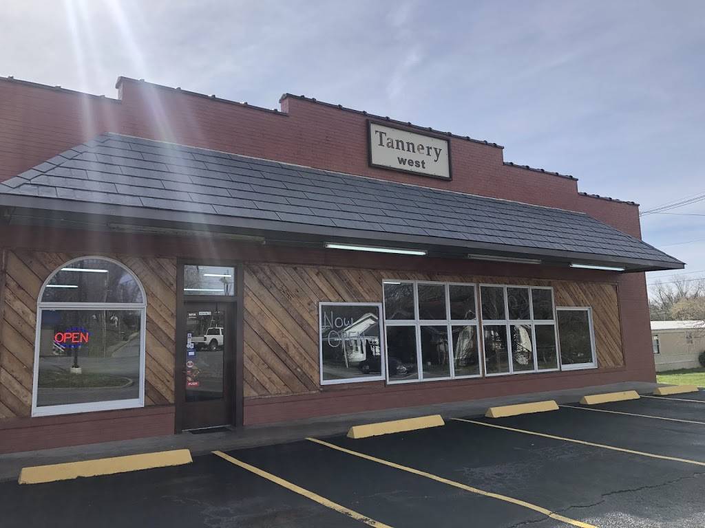 Mi Favorito Restaurant Y Tamaleria | restaurant | 227 W Bernard Ave, Greeneville, TN 37743, USA | 4238239680 OR +1 423-823-9680