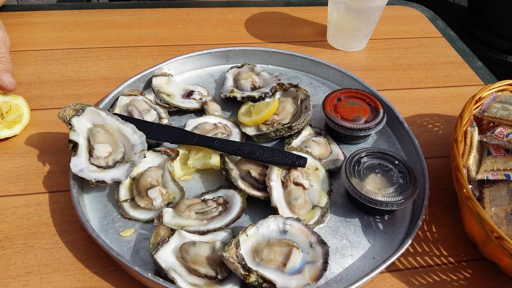 Bernies Tybee Island | restaurant | 13 Tybrisa St, Tybee Island, GA 31328, USA | 9127865100 OR +1 912-786-5100