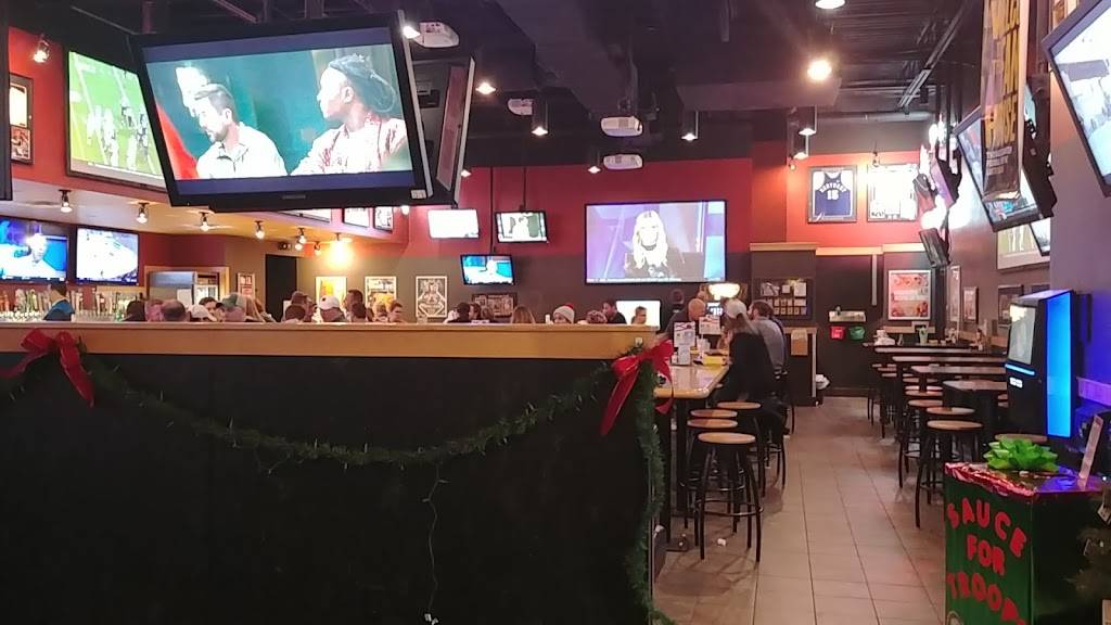 Buffalo Wild Wings | meal takeaway | 980 Sergeant Jon Stiles Dr, Highlands Ranch, CO 80129, USA | 3034715492 OR +1 303-471-5492