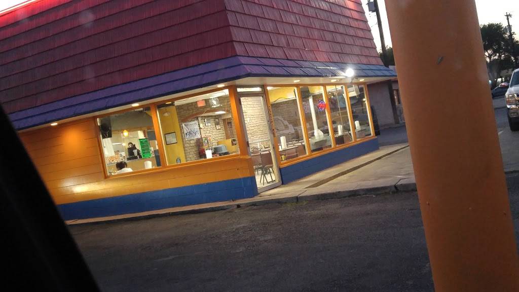 Pollo Regio | restaurant | 2901 Fredericksburg Rd, San Antonio, TX 78201, USA | 2107859717 OR +1 210-785-9717