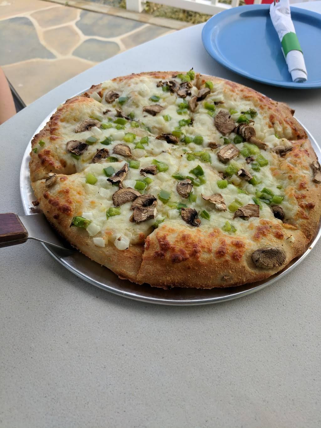 Snug Harbor Bar Restaurant Pizzeria | restaurant | 28709 County Rd 6, Cape Vincent, NY 13618, USA | 3156542139 OR +1 315-654-2139