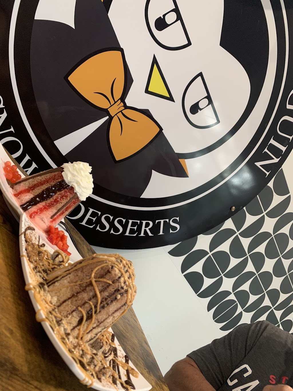 Vampire Penguin Hernando | restaurant | 2353 Hwy 51 S #2, Hernando, MS 38632, USA | 6629129963 OR +1 662-912-9963