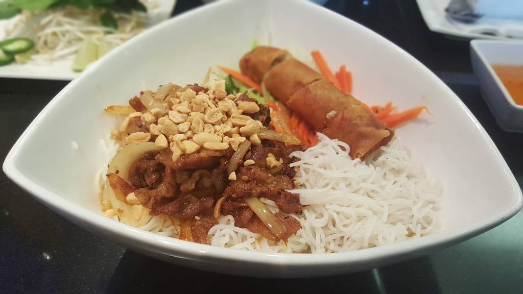 Saigon Bistro Restaurant | restaurant | 6242 N California Ave, Chicago, IL 60659, USA | 7735649336 OR +1 773-564-9336