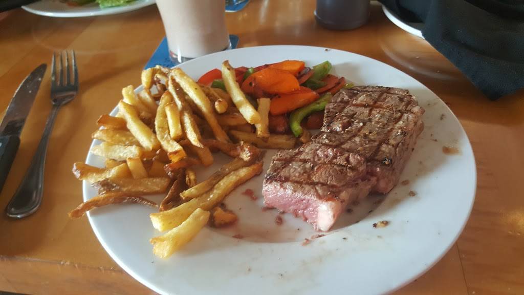 Fitzrays Restaurant | restaurant | 110 Dundas St, London, ON N6A 1G1, Canada | 5196461112 OR +1 519-646-1112