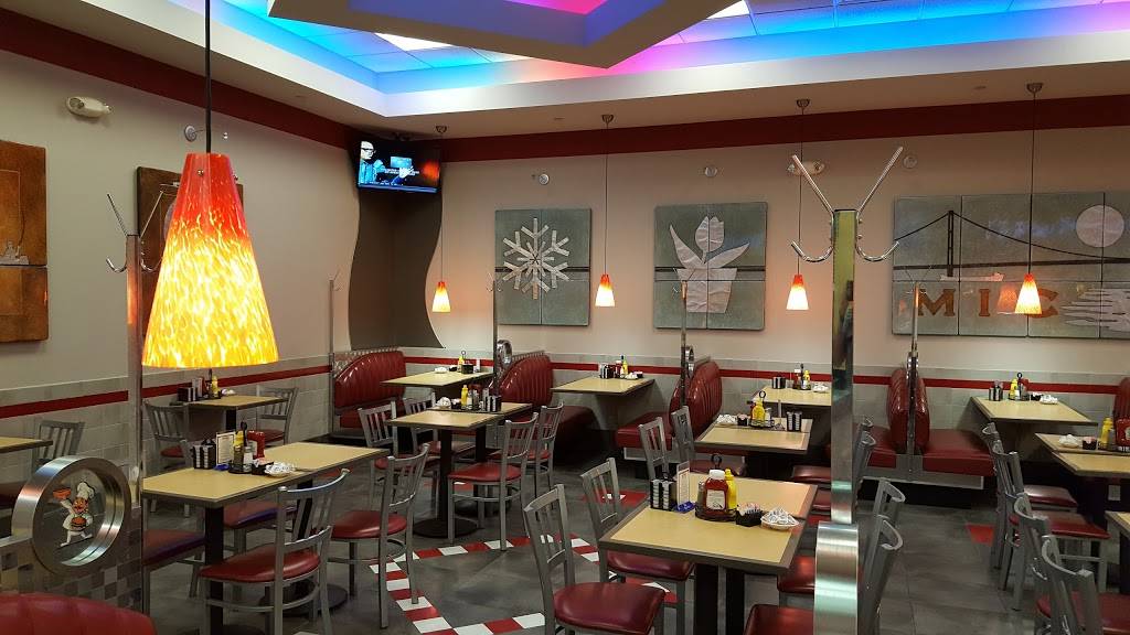 National Coney Island | restaurant | North Terminal, across from Gates D15/D16, W G Rogell Dr, Detroit, MI 48242, USA | 7344132800 OR +1 734-413-2800