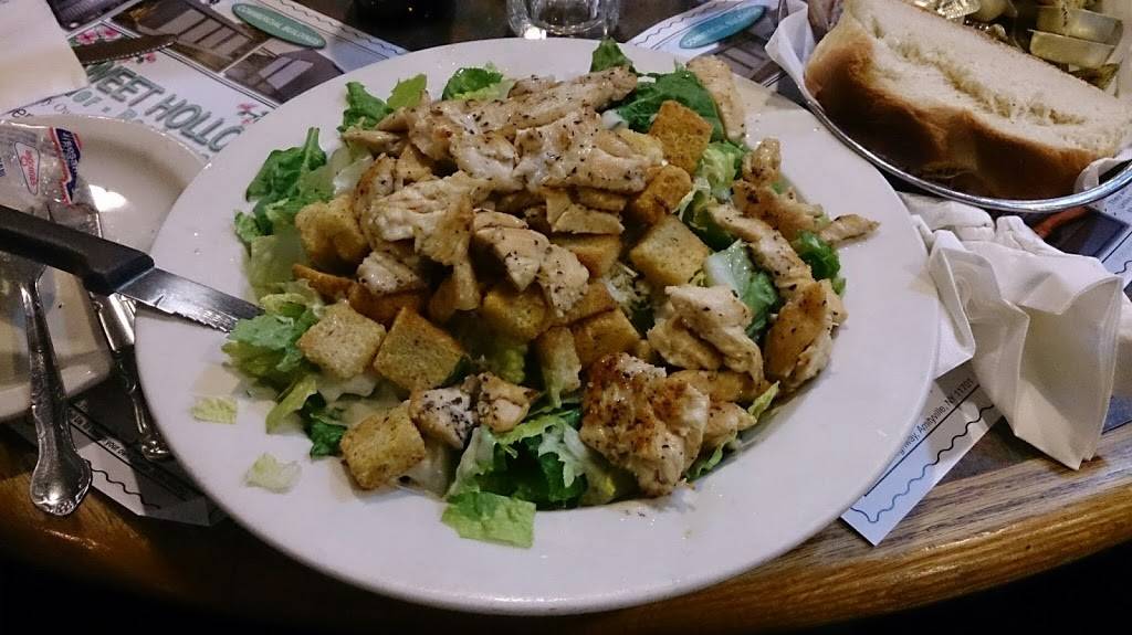 Sweet Hollow Diner | restaurant | 100 Broadhollow Rd, Melville, NY 11747, USA | 6315490768 OR +1 631-549-0768