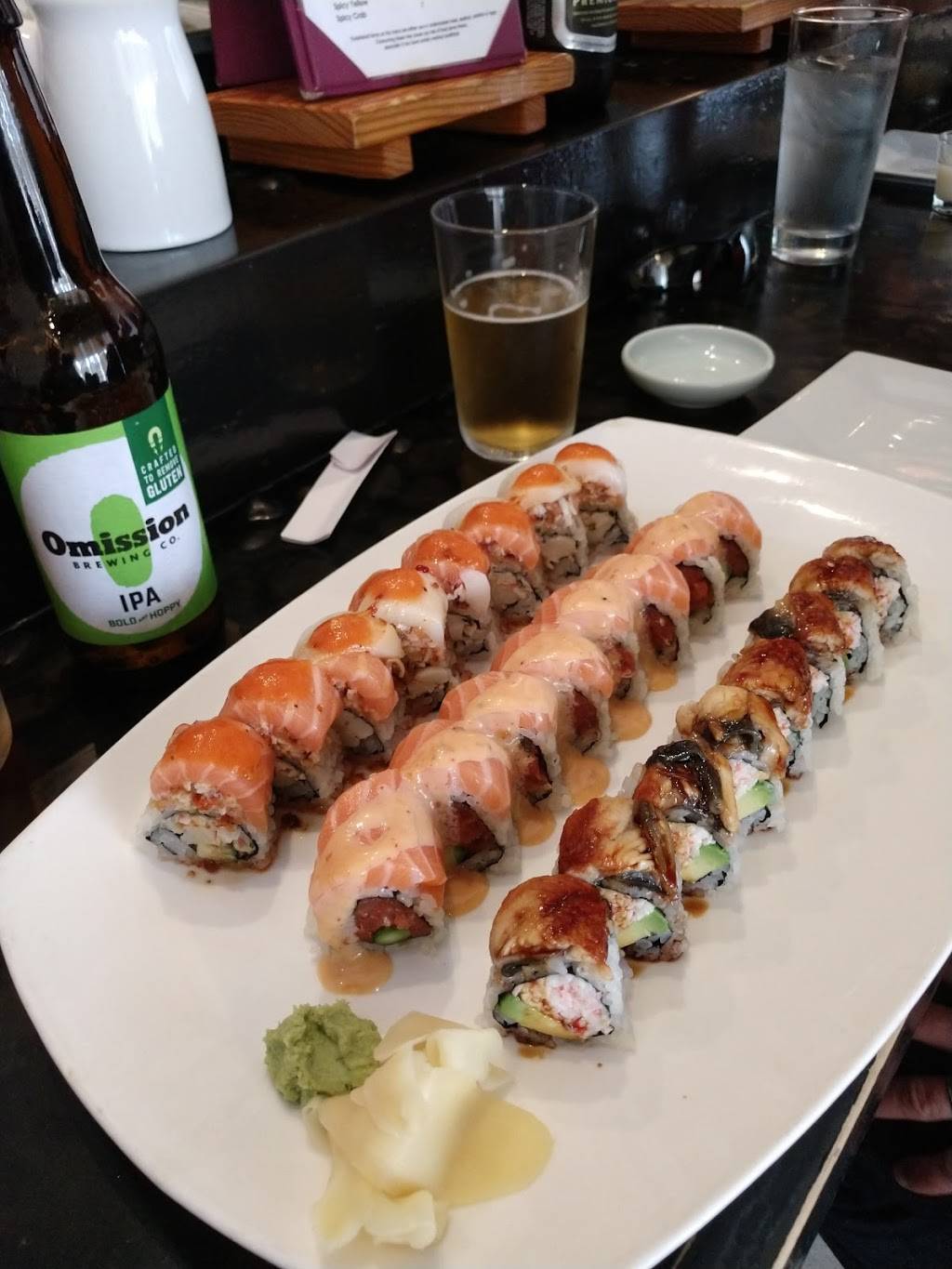 Tomodachi Sushi | restaurant | 4101 W Parmer Ln, Austin, TX 78727, USA | 5128219472 OR +1 512-821-9472