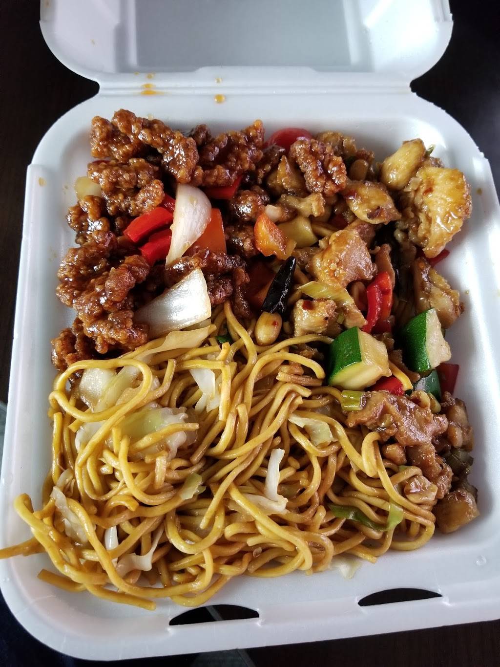 Panda Express | restaurant | 1039 E Main St, Carbondale, IL 62901, USA | 6184576729 OR +1 618-457-6729