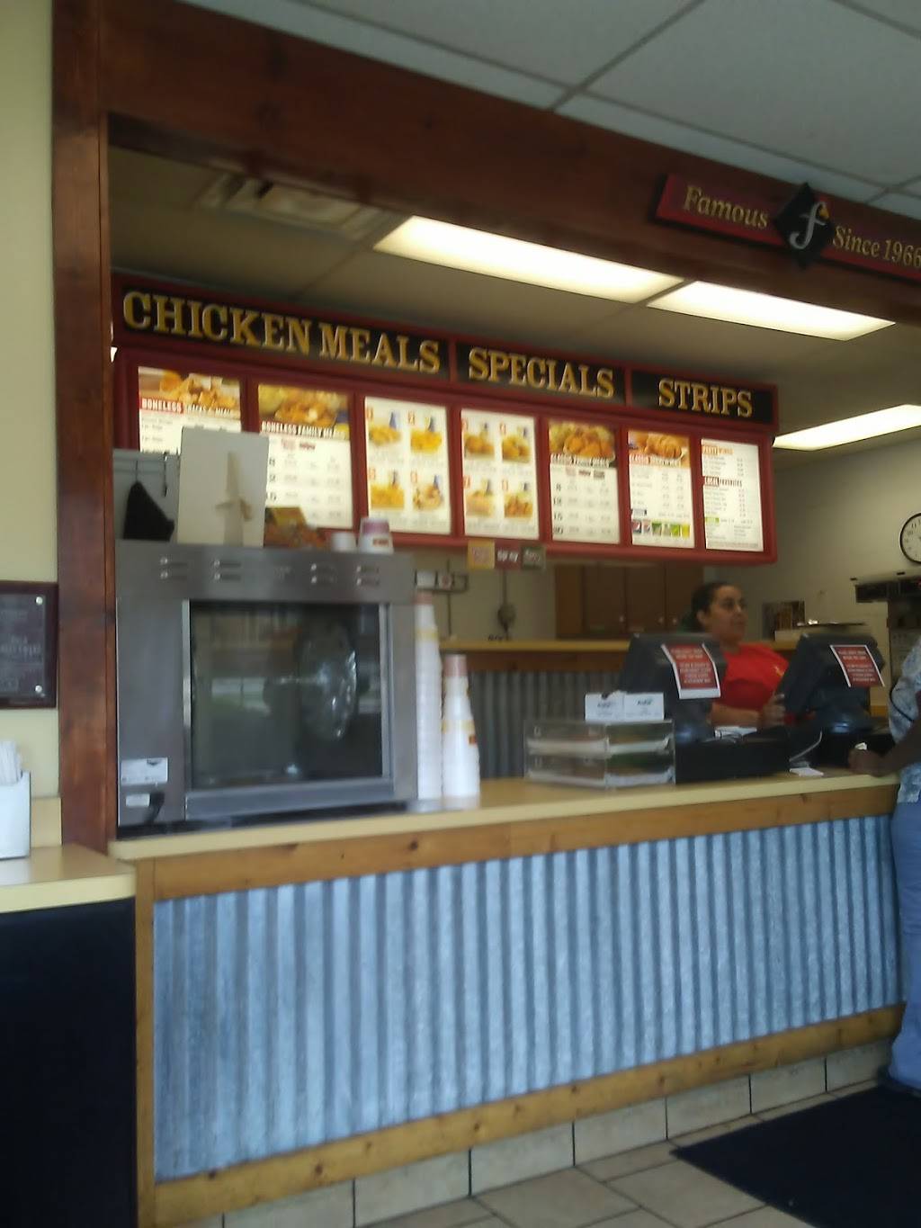 Lees Famous Recipe Chicken | restaurant | 8319 Vine St, Cincinnati, OH 45216, USA | 5138212999 OR +1 513-821-2999