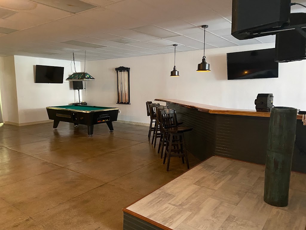 Finesse Lounge | night club | 144 W Ramsey St, Banning, CA 92220, USA | 9096336351 OR +1 909-633-6351