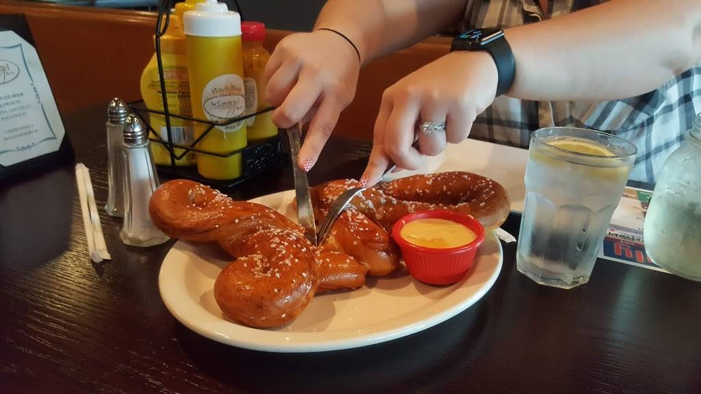 Schnitzel & Co | restaurant | 2763 Eggert Rd, Tonawanda, NY 14150, USA | 7168344404 OR +1 716-834-4404