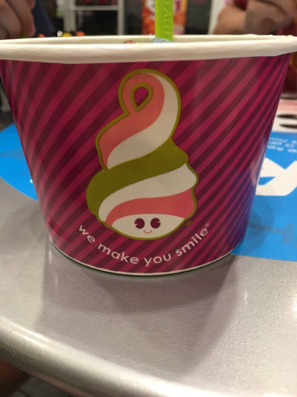Menchies Frozen Yogurt | bakery | 1802 NW Chipman Rd, Lees Summit, MO 64081, USA | 8163471909 OR +1 816-347-1909