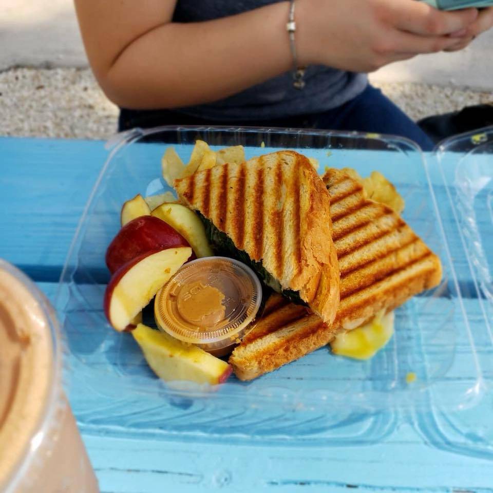 Gratitude Watersports Cafe | cafe | 103100 Overseas Hwy, Key Largo, FL 33037, USA | 3056999419 OR +1 305-699-9419