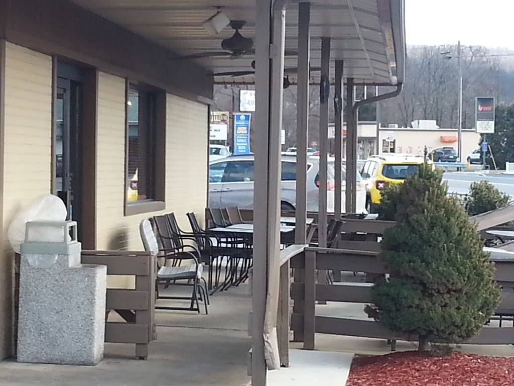 Red Run Grill | restaurant | 11227 Buchanan Trail E, Waynesboro, PA 17268, USA | 7177650200 OR +1 717-765-0200