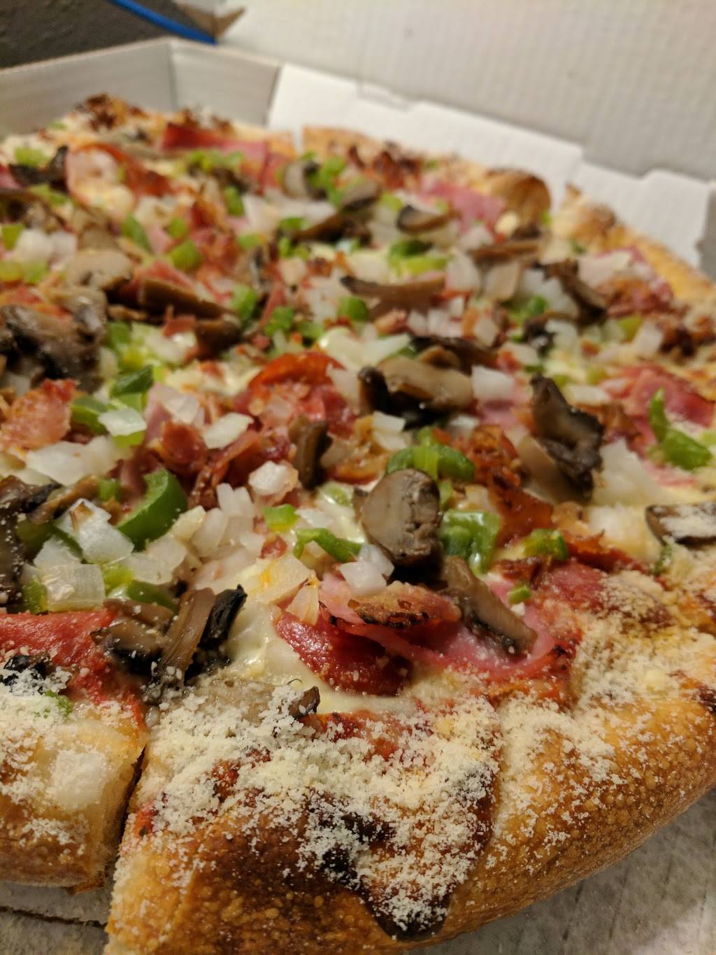 Amicos Pizzeria | restaurant | 28422 Joy Rd, Livonia, MI 48150, USA | 7347626166 OR +1 734-762-6166