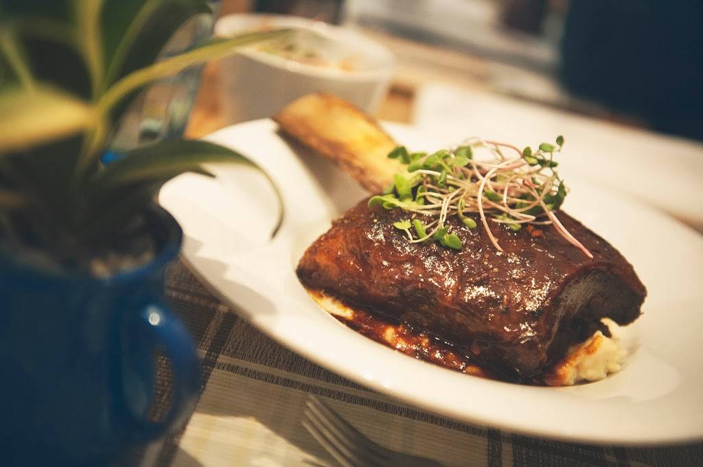 Restaurant LEmpanaché | restaurant | 17000 Ave des Golfeurs, Saint-Hyacinthe, QC J2T 0C6, Canada | 4507730021 OR +1 450-773-0021