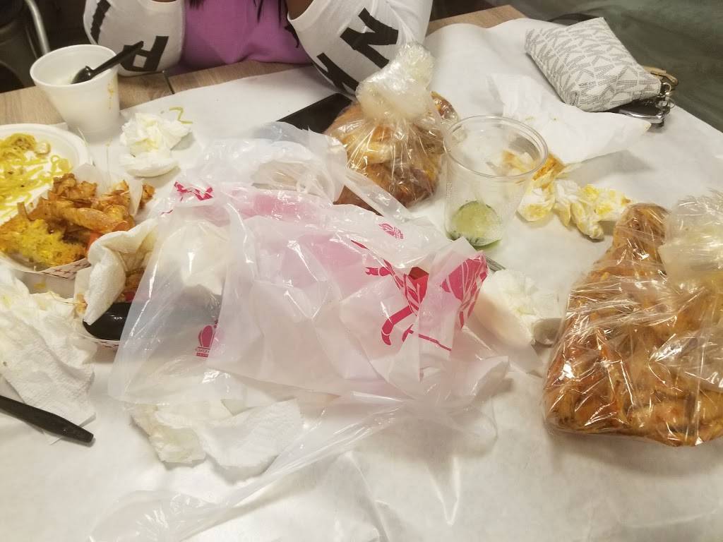 The Kickin Crab Los Angeles | restaurant | 3767 Santa Rosalia Dr, Los Angeles, CA 90008, USA | 3232948888 OR +1 323-294-8888