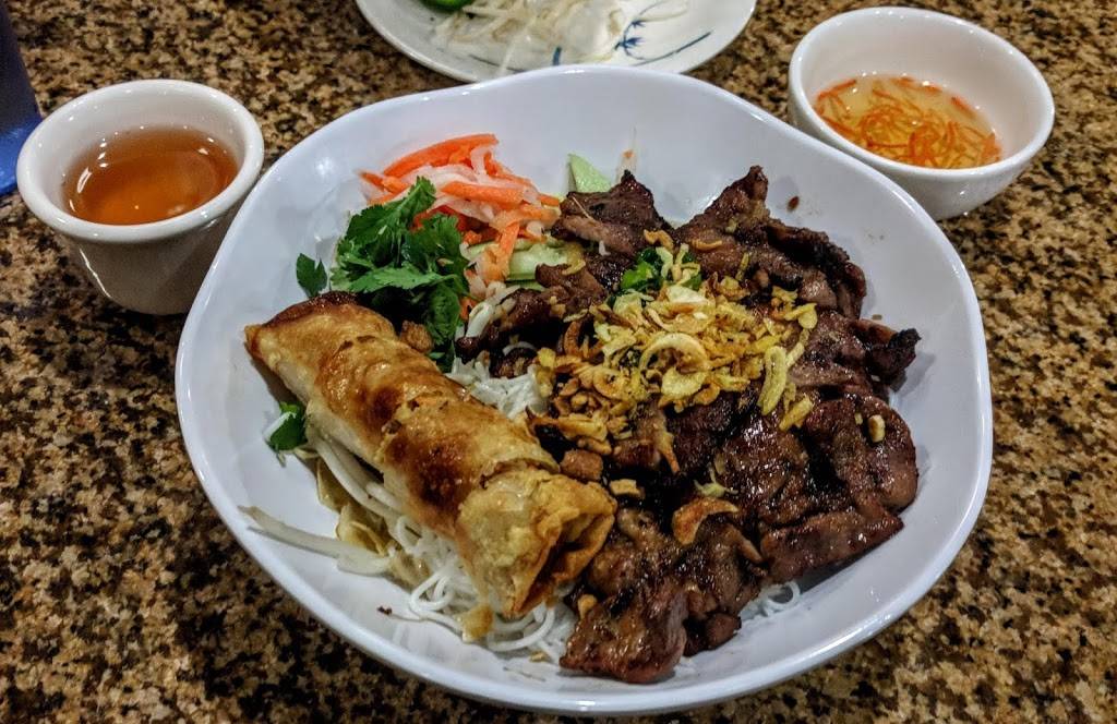 Phở Húng Restaurant | restaurant | 3120 SE 82nd Ave, Portland, OR 97266, USA | 5037720089 OR +1 503-772-0089