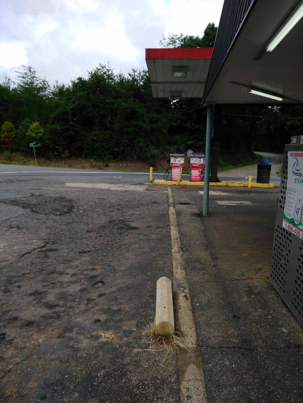 CANE CREEK GROCERY & GRILL | restaurant | 4982 US-64, Union Mills, NC 28167, USA | 8282873283 OR +1 828-287-3283