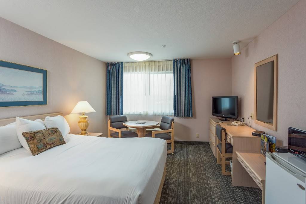 Shilo Inns Warrenton | night club | 1609 E Harbor Dr, Warrenton, OR 97146, USA | 5038612181 OR +1 503-861-2181