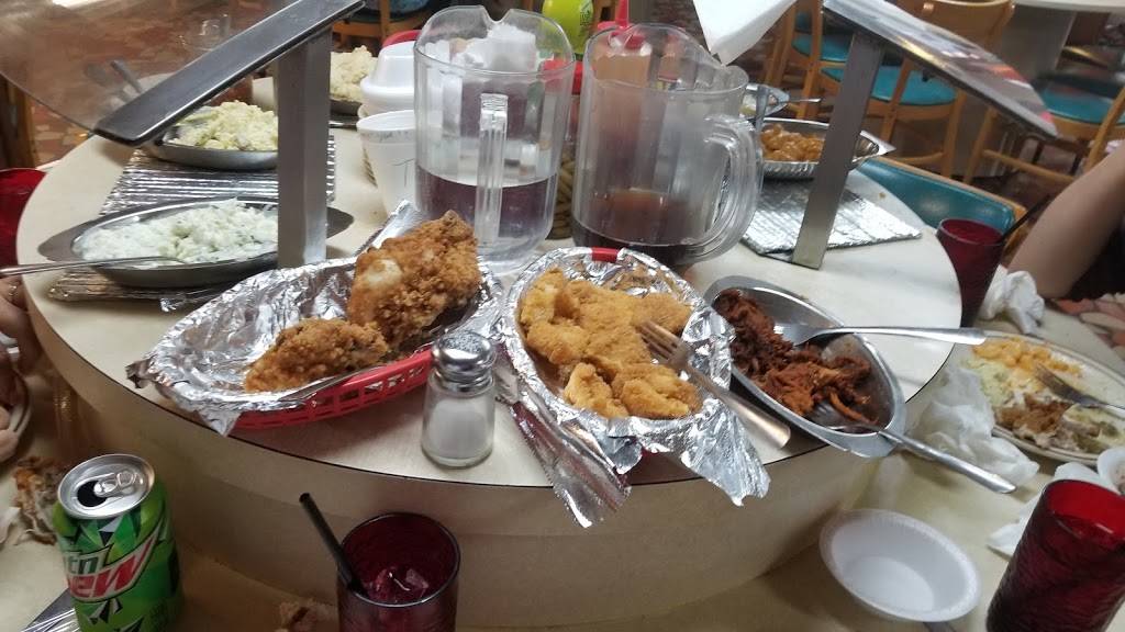 Beas Restaurant | restaurant | 4500 Dodds Ave, Chattanooga, TN 37407, USA | 4238673618 OR +1 423-867-3618