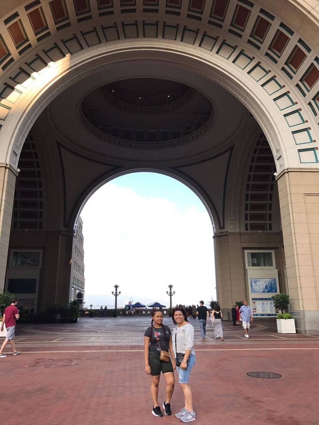 Dunkin Donuts | cafe | 13210 14th Ave, College Point, NY 11356, USA | 7187461211 OR +1 718-746-1211