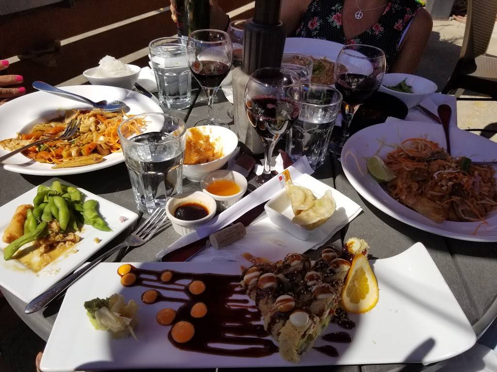 Hot Woks Cool Sushi | restaurant | 3930 N Pulaski Rd, Chicago, IL 60641, USA | 7732821818 OR +1 773-282-1818