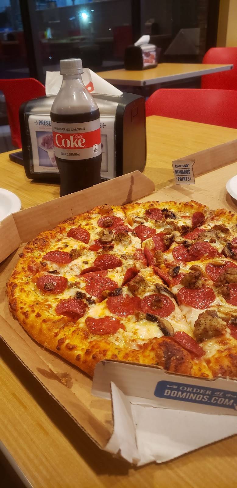 Dominos Pizza | meal delivery | 4115 W Kennedy Blvd, Tampa, FL 33609, USA | 8138753664 OR +1 813-875-3664