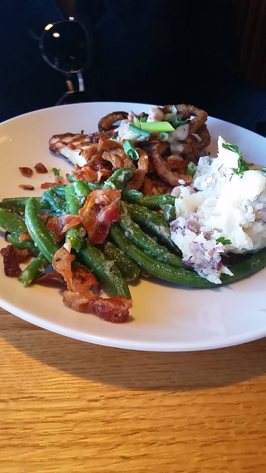 Applebees Grill + Bar | restaurant | 6871 Pearl Rd, Middleburg Heights, OH 44130, USA | 4408458900 OR +1 440-845-8900