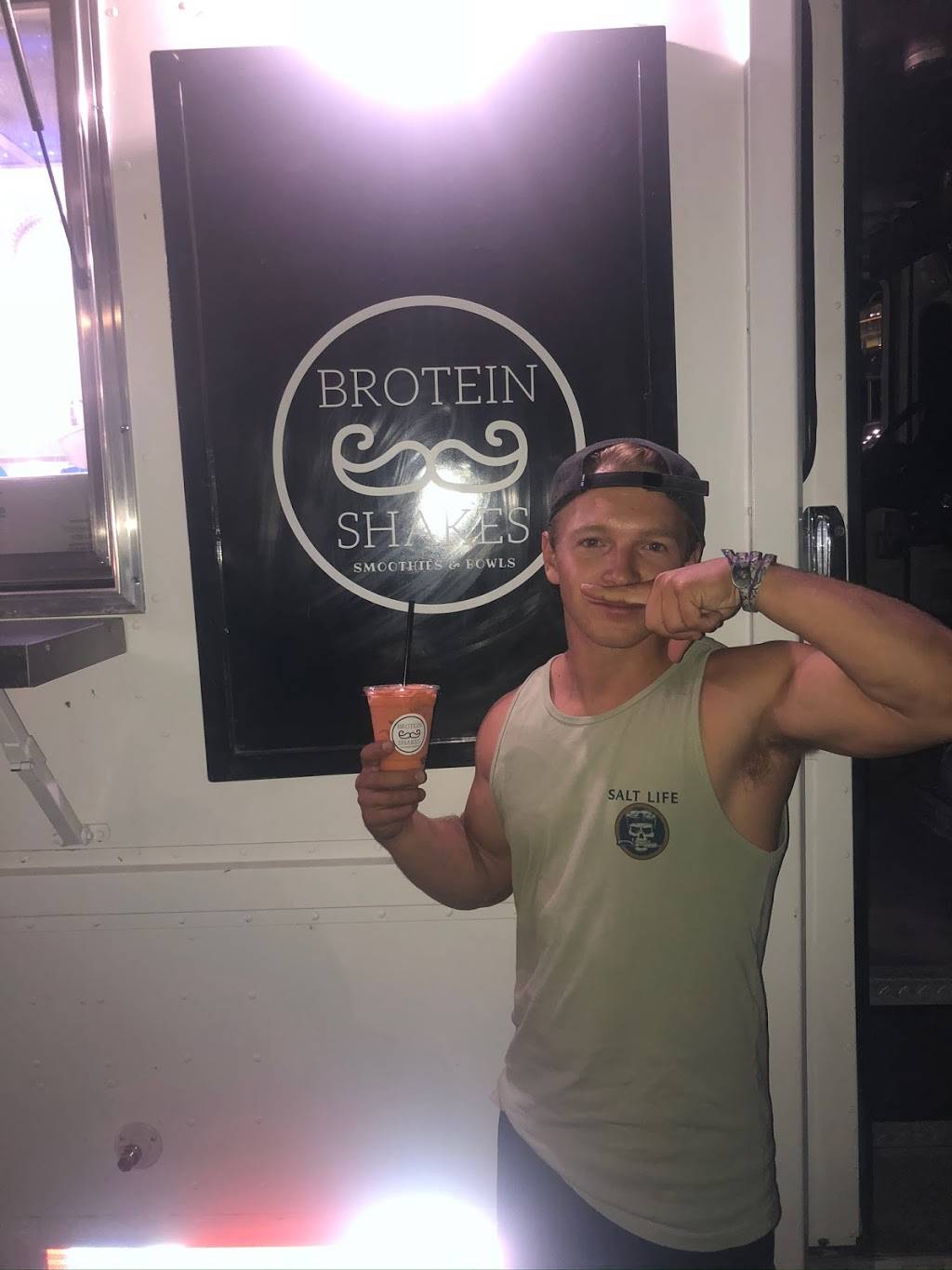 Brotein Shakes | restaurant | 586 S Lake View Dr, Orem, UT 84058, USA | 6026954179 OR +1 602-695-4179