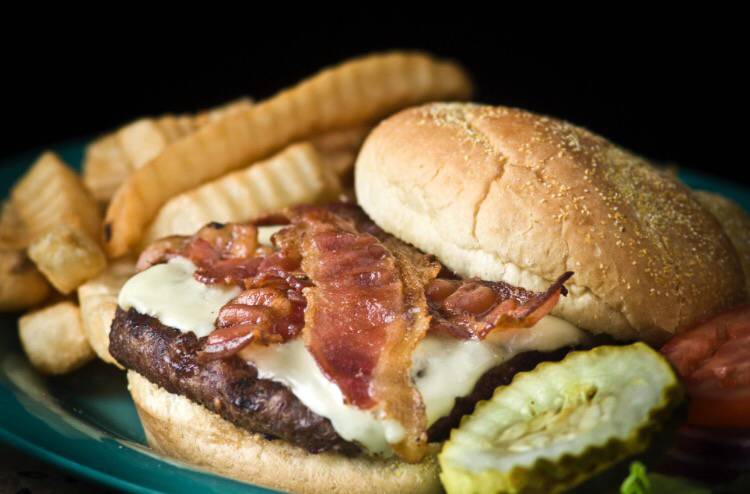 Varsity Club Sports Bar Trinity | restaurant | 3523 Little Rd, New Port Richey, FL 34655, USA | 7272322945 OR +1 727-232-2945