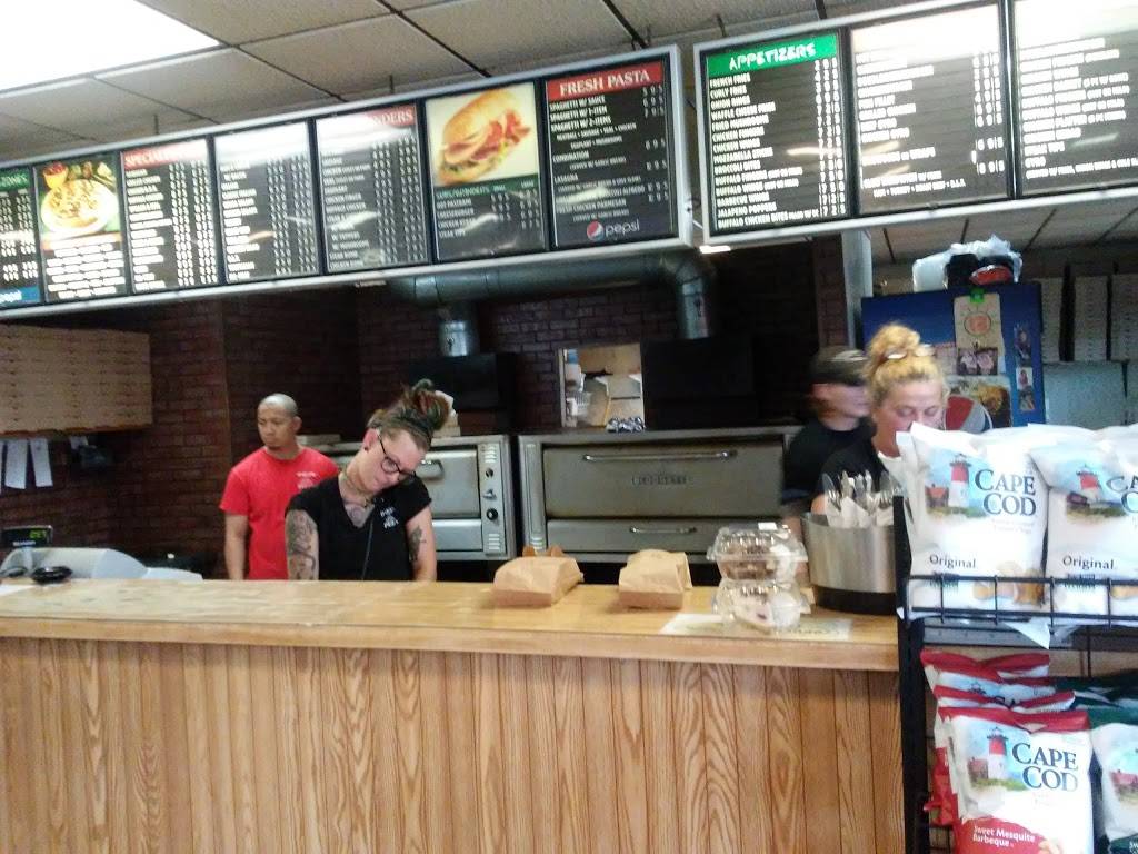 Oakland House of Pizza | restaurant | 16 Water St, Oakland, ME 04963, USA | 2074652729 OR +1 207-465-2729