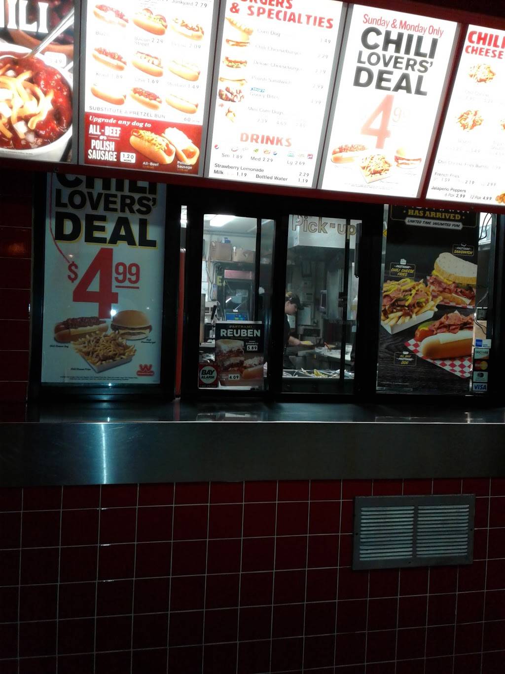 Wienerschnitzel | restaurant | 101 W Willow St, Long Beach, CA 90806, USA | 5625959511 OR +1 562-595-9511