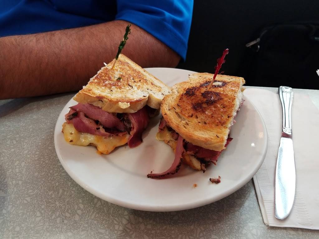 Katzs Restaurant Deli | meal takeaway | 1658 Litchfield Turnpike, Woodbridge, CT 06525, USA | 2033895301 OR +1 203-389-5301