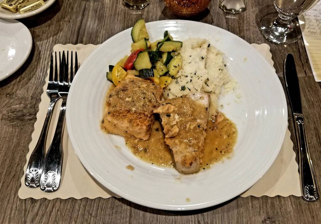 Roccos Fine Dining | restaurant | 5 New Paltz Plaza, New Paltz, NY 12561, USA | 8452557464 OR +1 845-255-7464