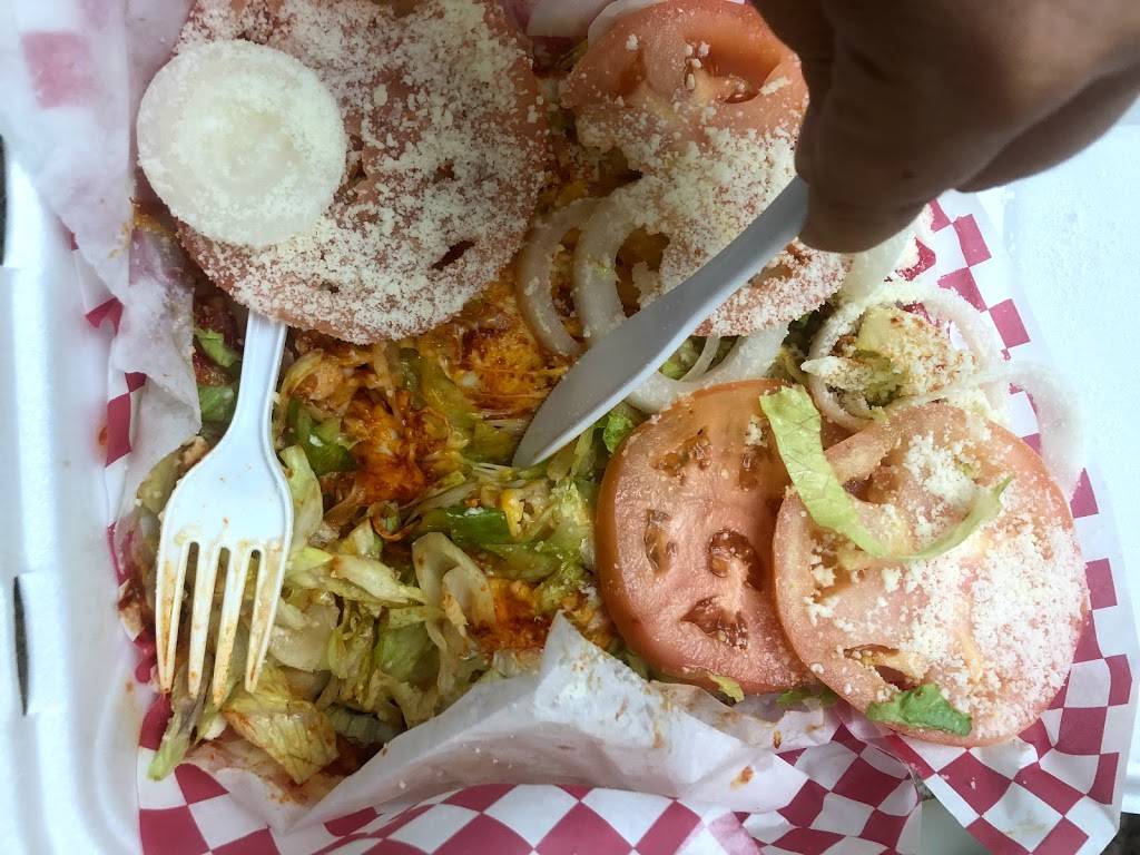 Husker Deli & Grill | restaurant | 4201 S 24th St, Omaha, NE 68107, USA | 4025025200 OR +1 402-502-5200