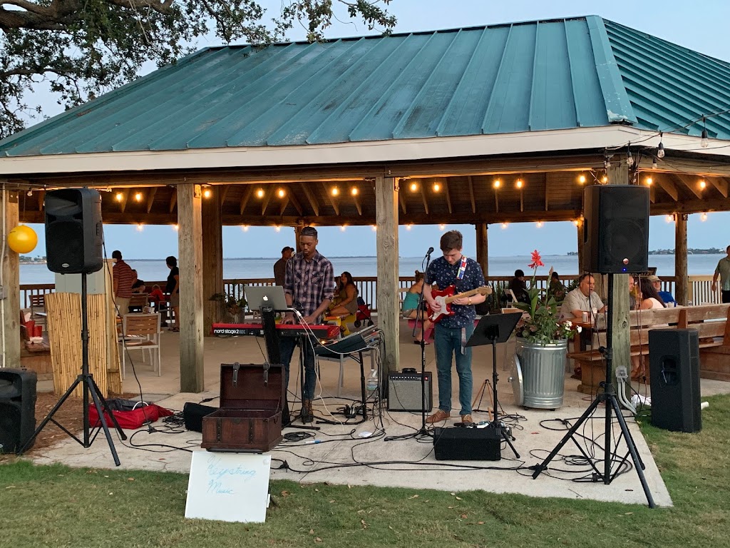 Papa Joes Bayside | restaurant | 4601 West, US-98, Panama City, FL 32401, USA | 8506044923 OR +1 850-604-4923